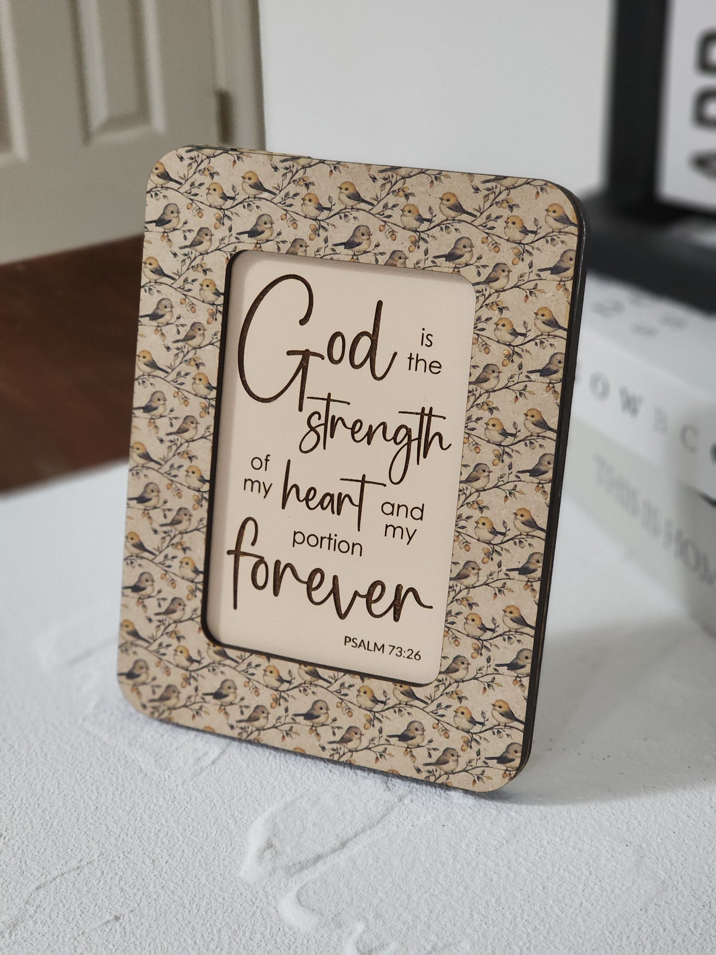 Faith-Filled Floral Frame Set – 5x7 Wooden Scripture Frame with Interchangeable Bible Verse Inserts